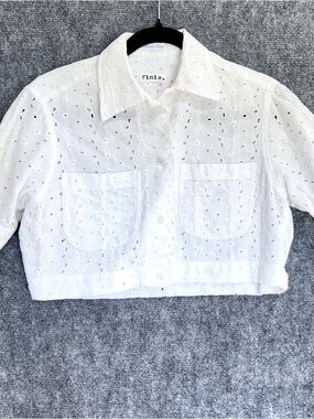 Vintage 90s finis. Eyelet Cropped Cotton Top White Button Front Cottagecore